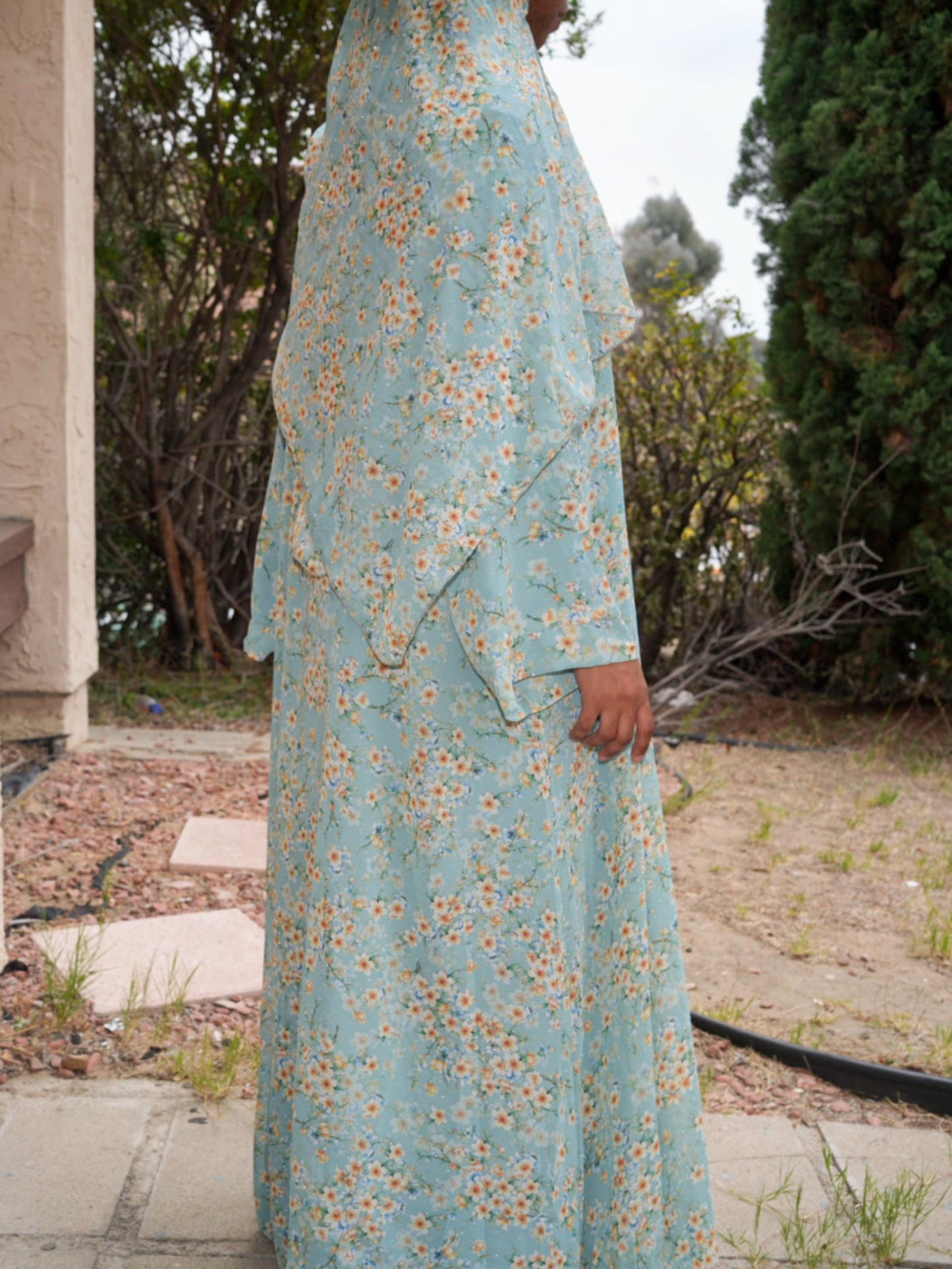 Crystal Meadow (closed abaya)