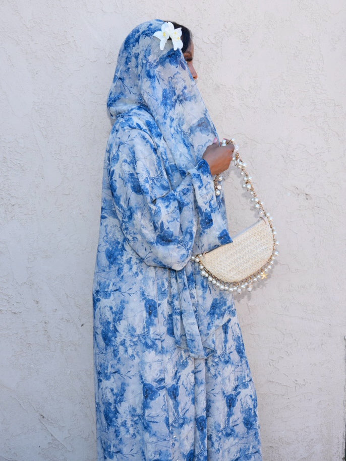 Lagoon bloom (closed abaya)