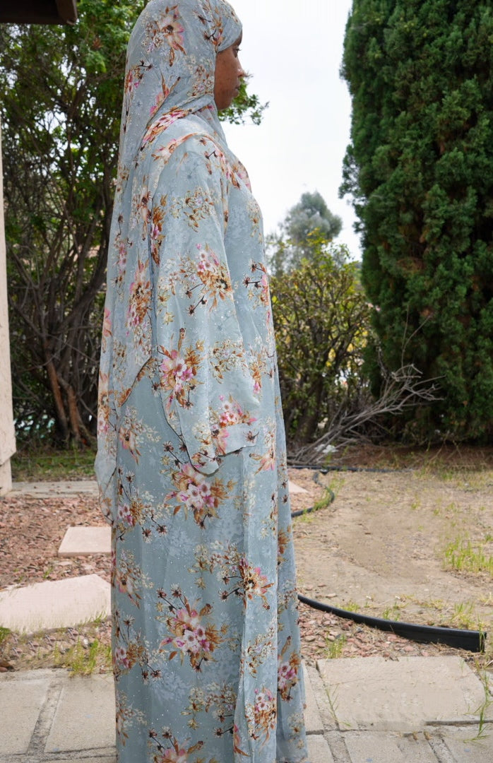 Bluebell Shine (closed abaya)