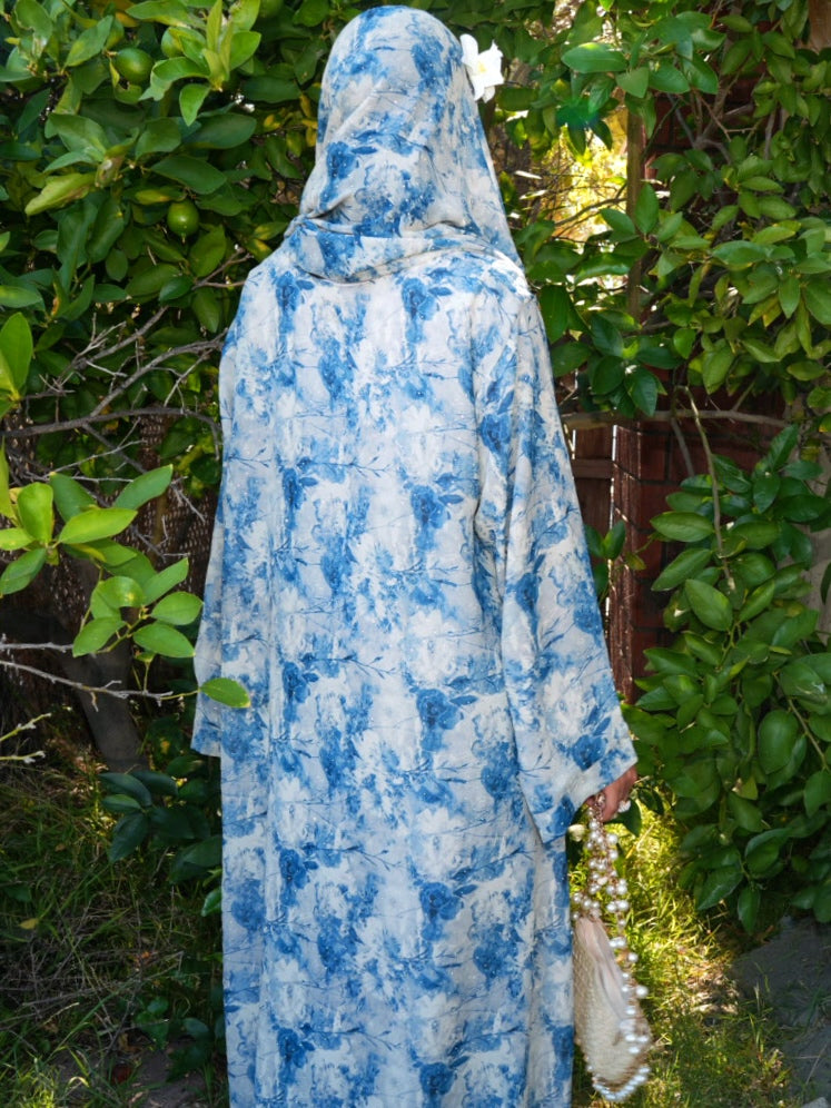 Lagoon bloom (closed abaya)