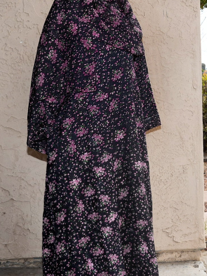 Zari Petal ( Closed Abaya)