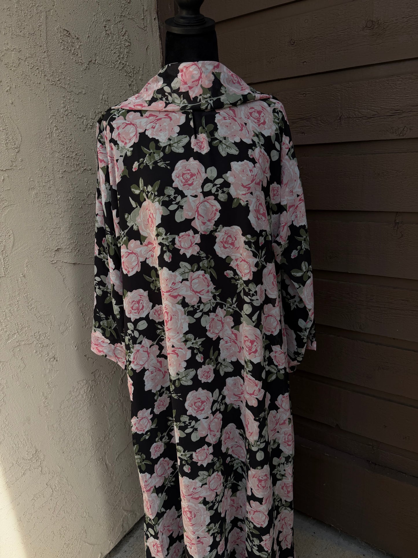 Veil Bloom- Closed Abaya