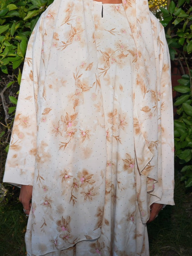 Pearl Blossom (closed abaya)