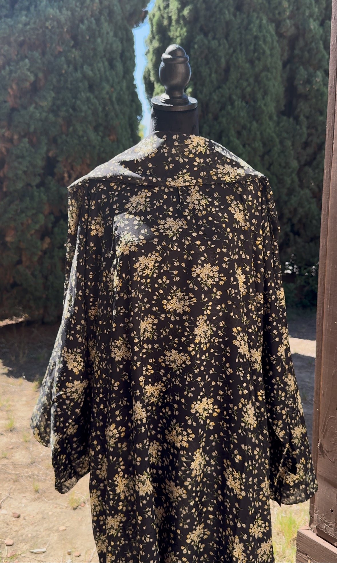 Butter Bloom (closed abaya)