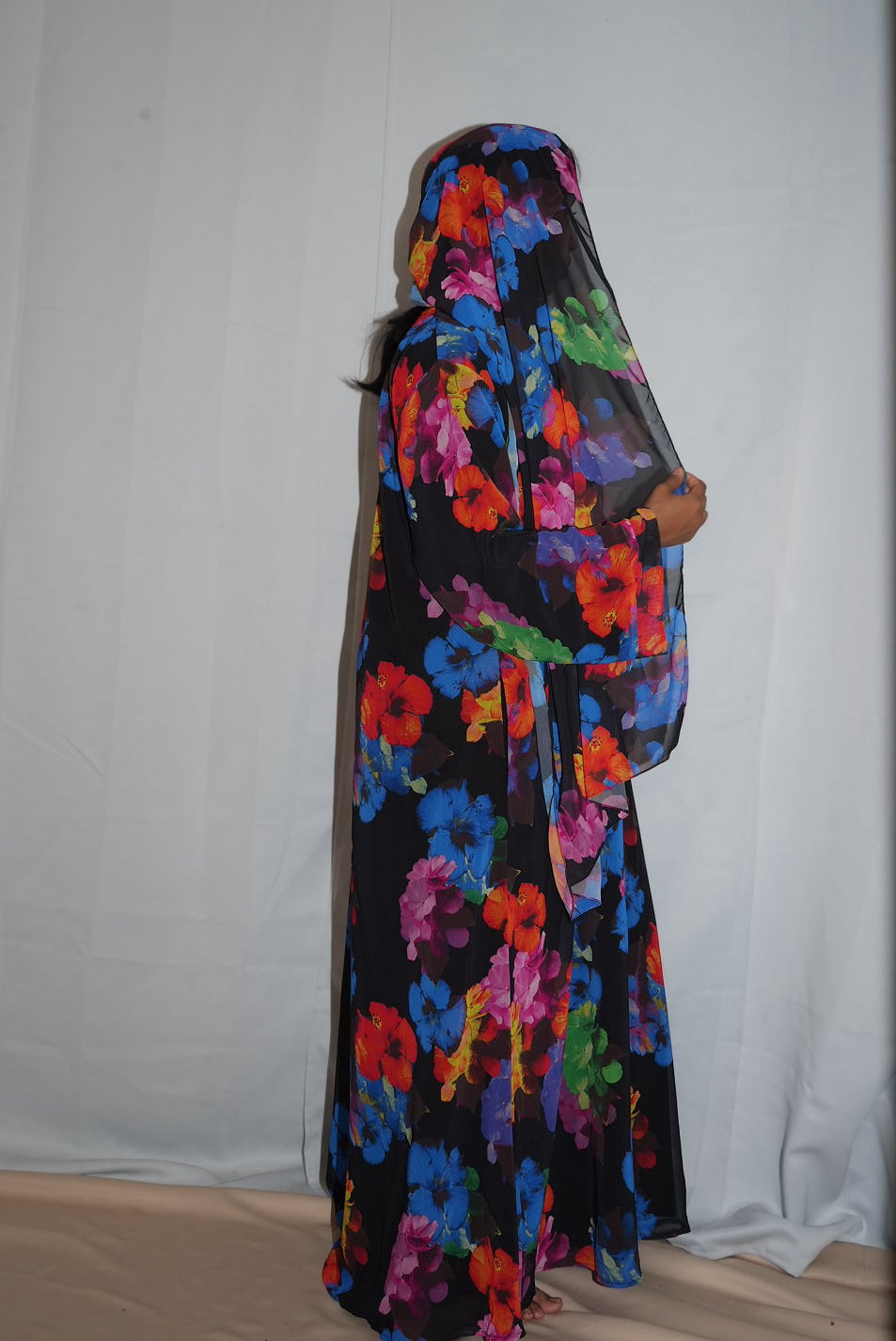 Bloom Noir - Closed Abaya