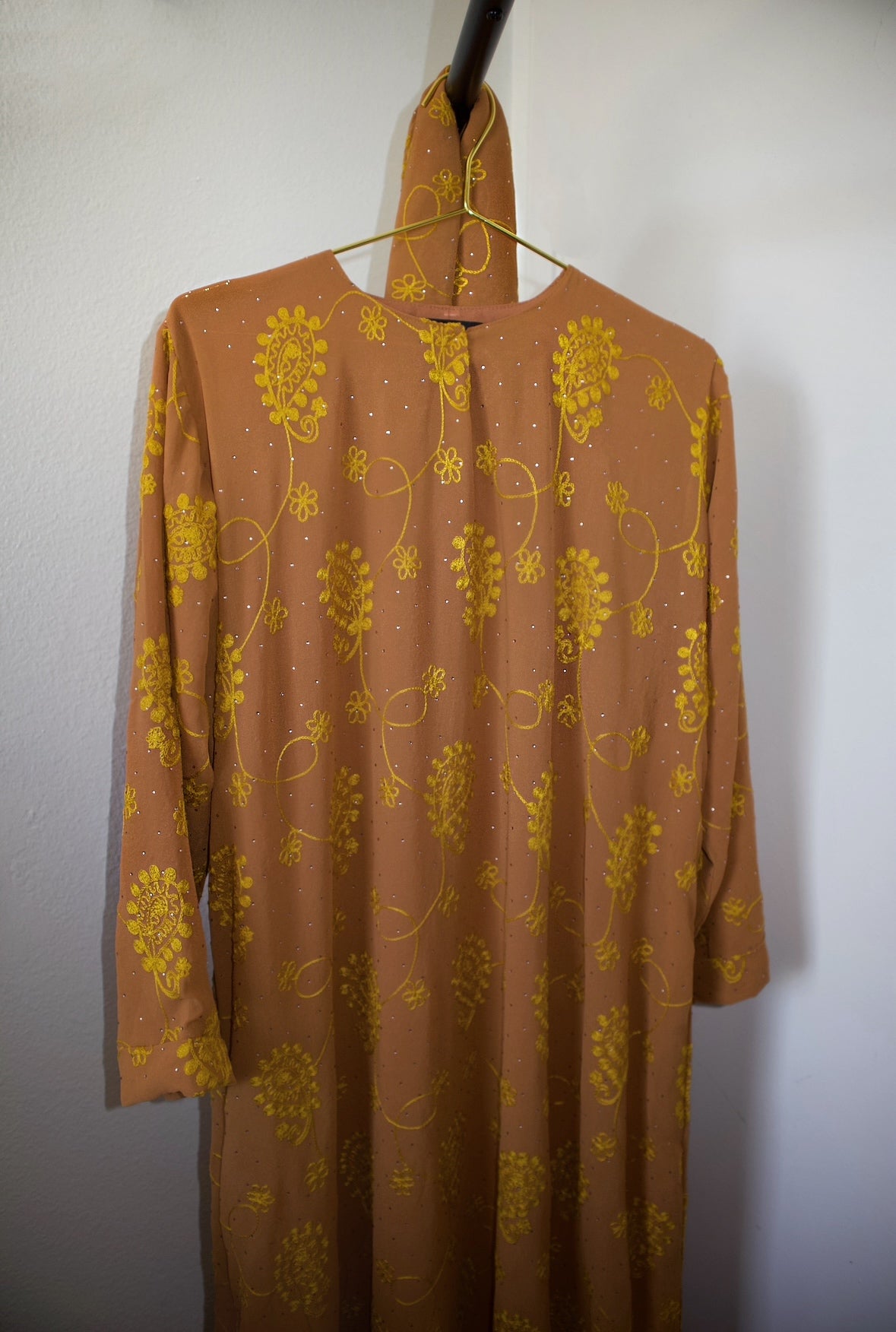 Qahwa - with plain chiffon hijab