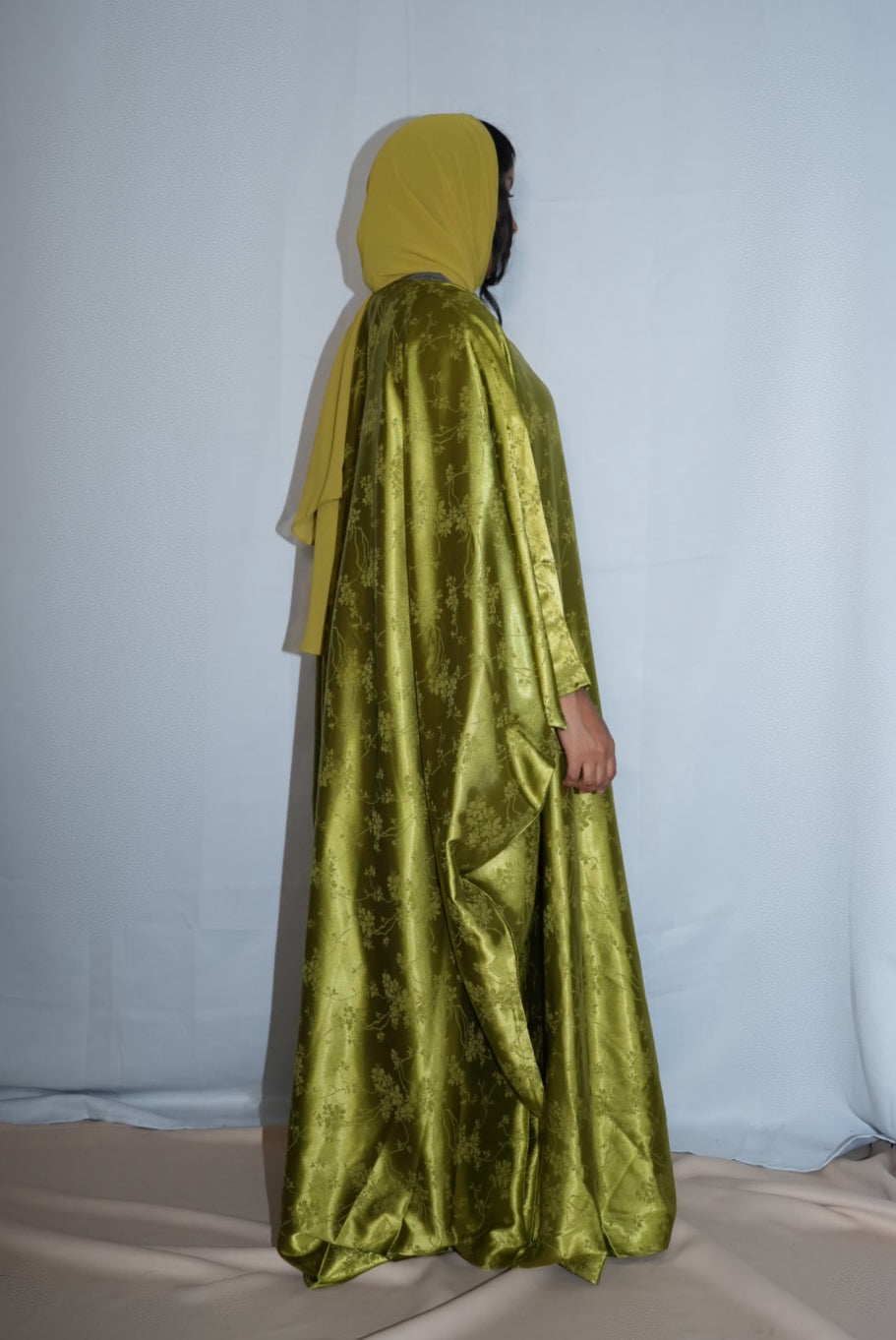 Golden emerald (Bahrain abaya)