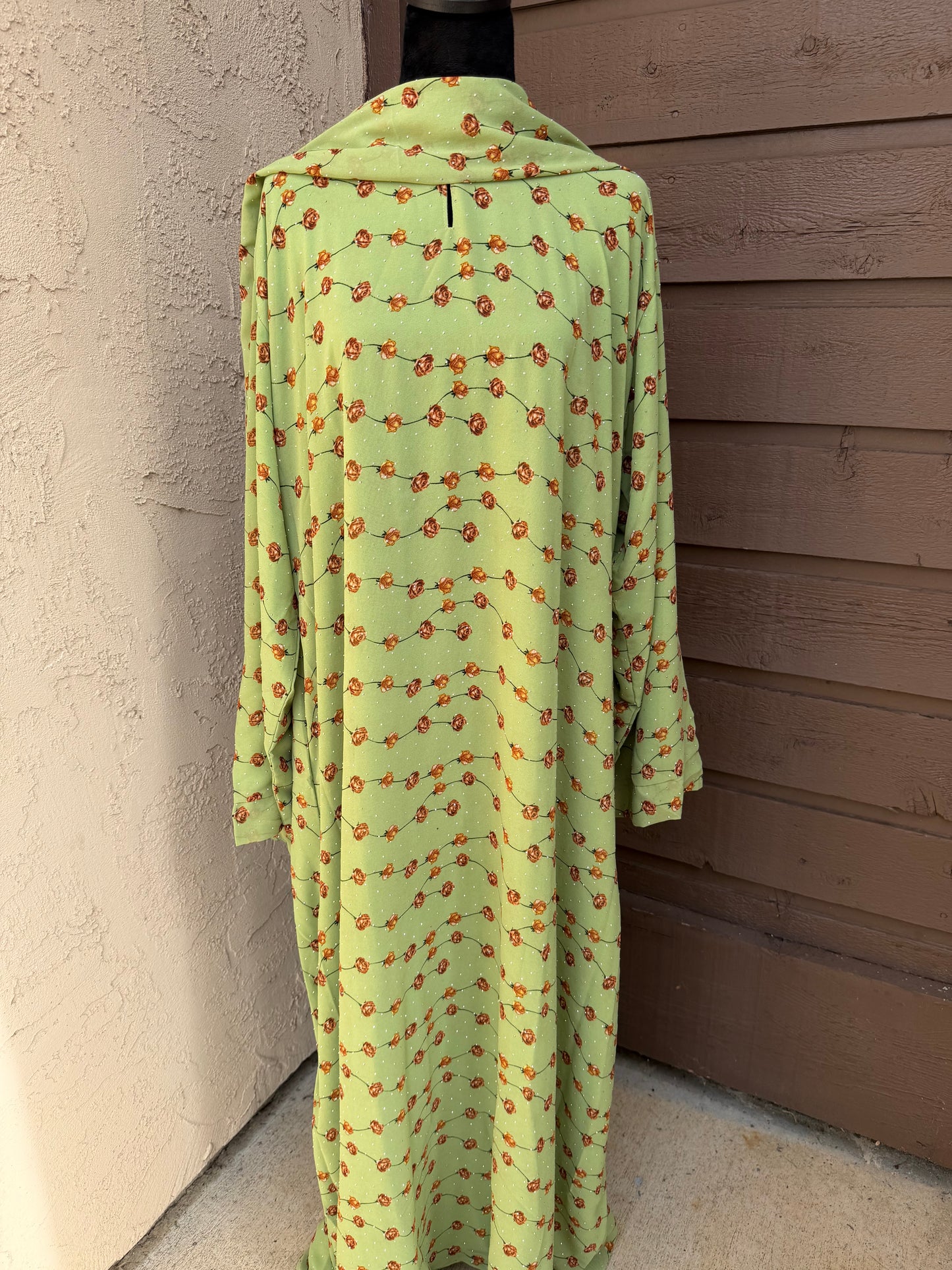 Liimo - closed abaya