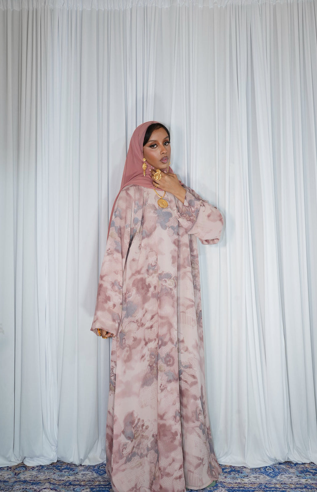 Pink lace closed abaya